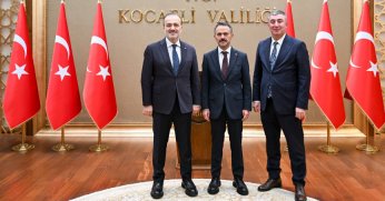 AK Parti İl Başkanı Talus ve Yönetim Kurulu Üyesi Top’tan Vali Aktaş’a Ziyaret