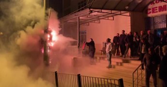 Cemevinde korku dolu anlar: Elektrik panosu patladı