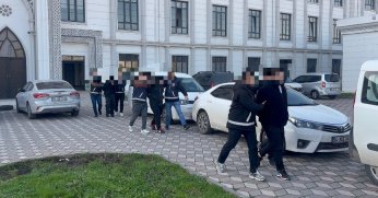 Futbolcunun aralarında bulunduğu 3 kişiyi silahla yaralayan 2 şüpheli tutuklandı