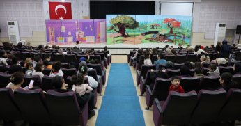 Kartepe’de Neşe ve Cesaret Dolu Tiyatro