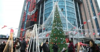 İzmit’te yılbaşı coşkusu Belediye Meydanı’nda yaşanacak