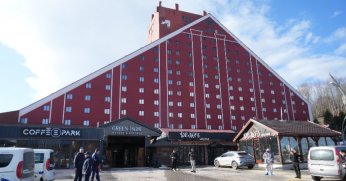 Kartepe'nin zirvesindeki ünlü otel, 33 eksik sebebiyle mühürlendi