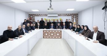 AK Parti İzmit İlçe yönetimi toplandı, Büyükakın toplantıya katıldı