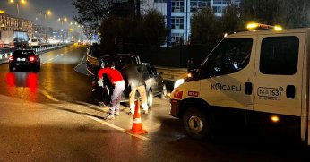 Belediye ekipleri tesadüfen karşılaştıkları kazaya anında müdahale etti