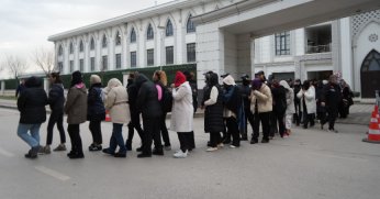 Yasa dışı bahis soruşturmasında yakalanan 61 kişi adliyeye çıkarıldı