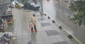 Yaya geçidinde otomobilin çarptığı kadın 12 gün sonra yaşamını yitirdi