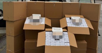 Araçta 300 Bin Boş Makaron Bulundu