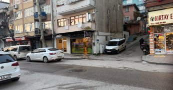 Çay ocağına pompalı tüfekle ateş açıldı, 2 kişi yaralandı
