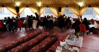 Kartepe'de kurulan otağ çadırında geleneksel sanatlar yaşatılıyor