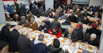 Sarı ve Gökçe iyilikte buluştu!