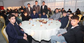 Kandıra’da Yüzlerce Genç Gönül Sofrasında Buluştu