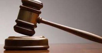 Kız öğrencisine cinsel istismarda bulunduğu iddia edilen kadın öğretmene hapis talebi