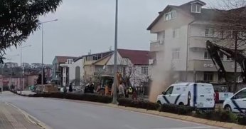 Derince'de delinen doğalgaz borusu mahalleliyi korkuttu