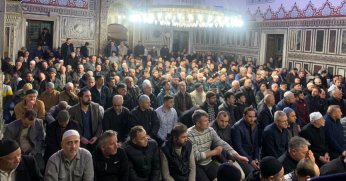 Kadir Gecesi camilerde dualarla idrak edildi