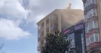 İzmit'te 7 katlı binanın çatısındaki bacadan çıkan yangın korkuttu