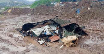 Atığını sokağa atan sürücüye fotokapan takibi