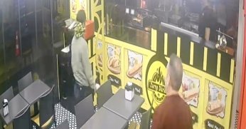 İzmit'teki silahlı saldırı öncesi şüphelilerin dönercideki görüntüleri ortaya çıktı: 9 gözaltı