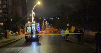 Motosiklet beton bariyerlere çarptı: 1 ölü