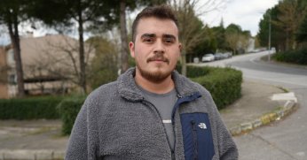  SEDAŞ'ın kazdığı çukura belediye aracı düştü