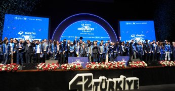  Bakan Kacır, yeni nesil 407 yazılımcı gencin heyecanını paylaştı