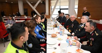 Emniyet Personeliyle Bir Araya Geldi