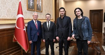 Gazeteci ve Belgesel Yönetmeni Kahraman, Vali Aktaş’ı Ziyaret Etti