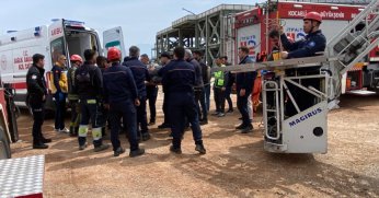 Beton perdah makinesinin çarptığı işçi ağır yaralandı