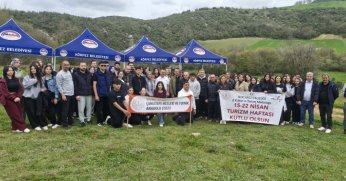 Kocaeli Valisi İlhami Aktaş, Öğrencilerle Doğa Yürüyüşü Yaptı   