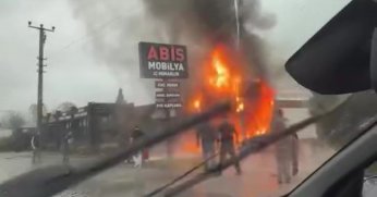 İş yeri alevlere teslim oldu