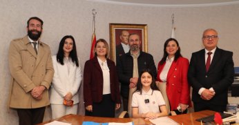 İzmit’te başkanlık koltuğu bugün Öykü’ye emanet   