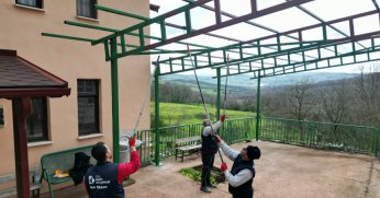 İzmit Belediyesinden Fethiye Mahallesi Camii’ne sundurma