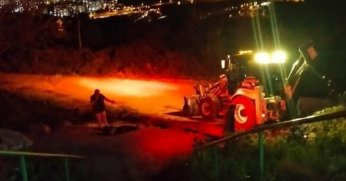 Çalışma sırasında doğal gaz hattı zarar gördü, operatör bayıldı