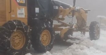 Kartepe'de bahar ayında kar ve buzlanma mesaisi