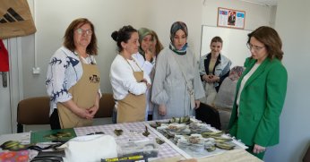 Berna Abiş’ten BAŞMEK Yeşilyurt Kurs Merkezi’ne Ziyaret