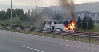 TEM'de yolcu otobüsü alev alev yandı