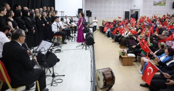 19 Mayıs Coşkusu Kartepe’de Türkü ve Nağmelerle Yaşandı