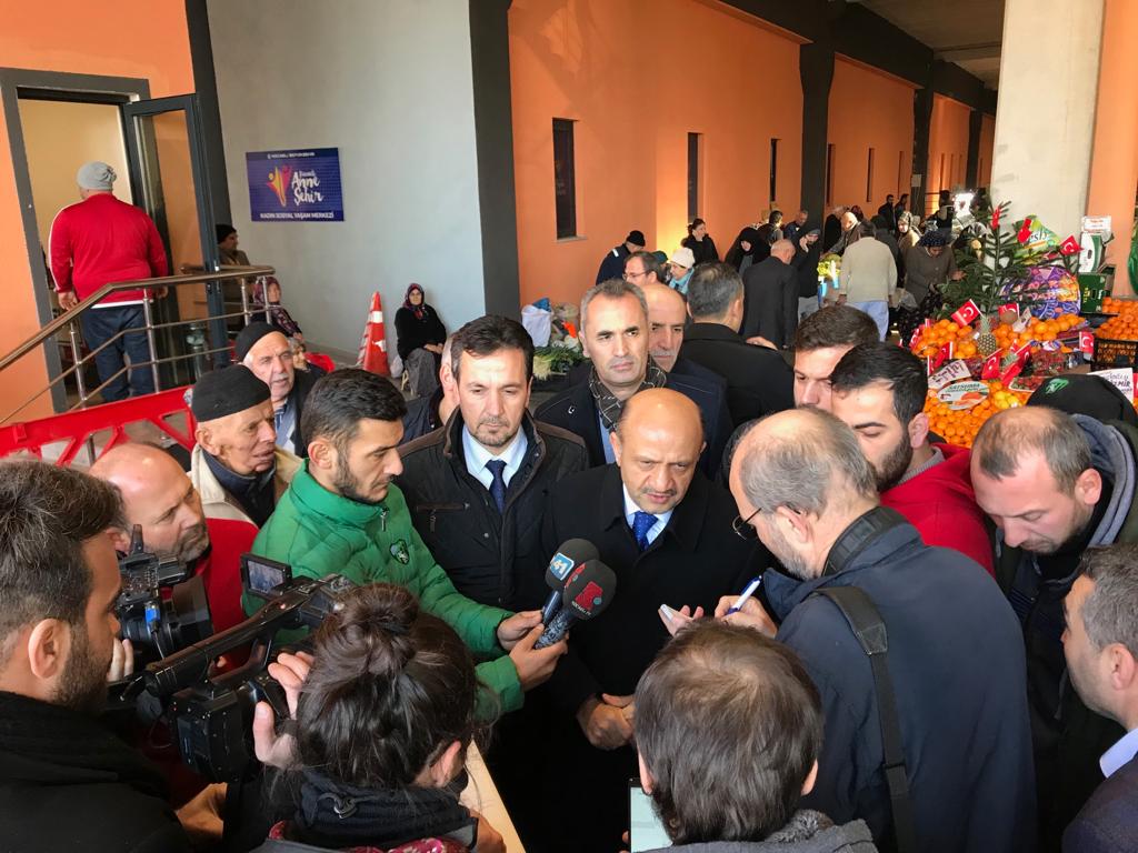 IŞIK VE AKBAŞ'TAN PAZAR ESNAFINA ZİYARET