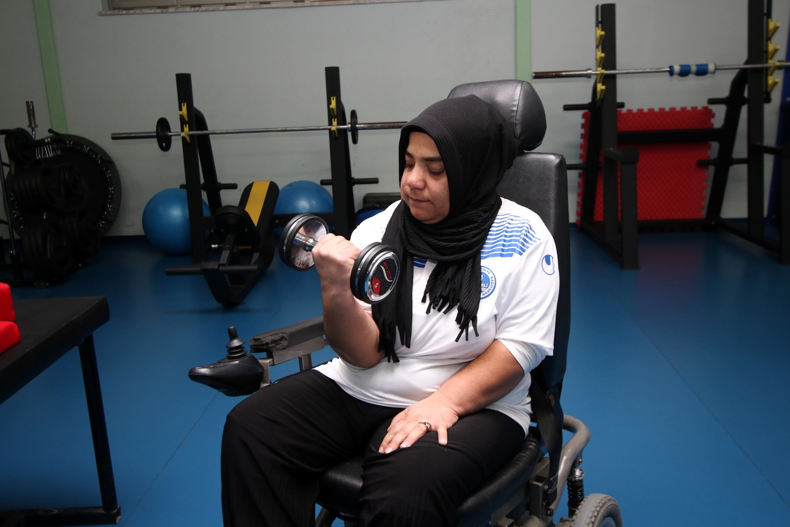 EV HANIMLIĞINDAN DÜNYA ÜÇÜNCÜLÜĞÜNE