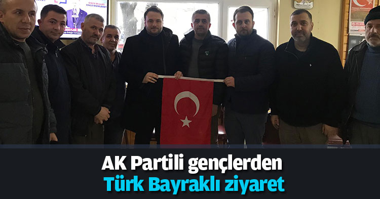 AK Partili gençlerden Türk Bayraklı ziyaret