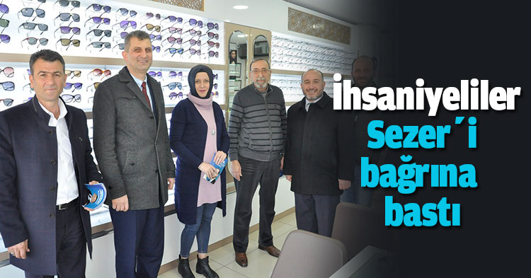İhsaniyeliler Sezer’i bağrına bastı
