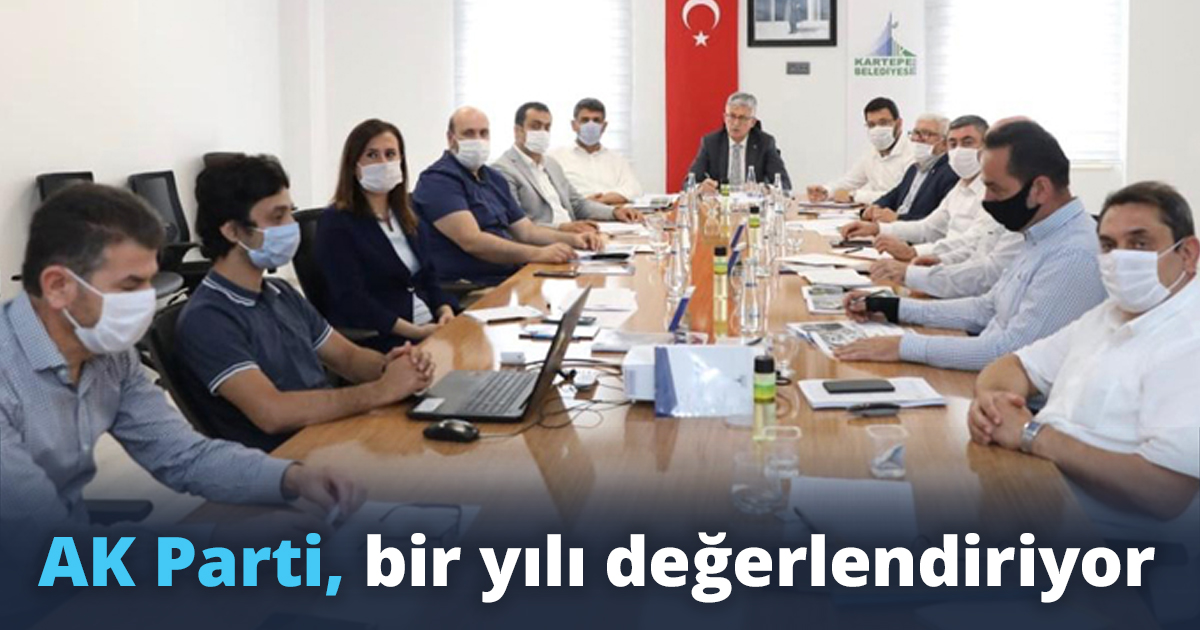 AK Parti, bir yılı değerlendiriyor