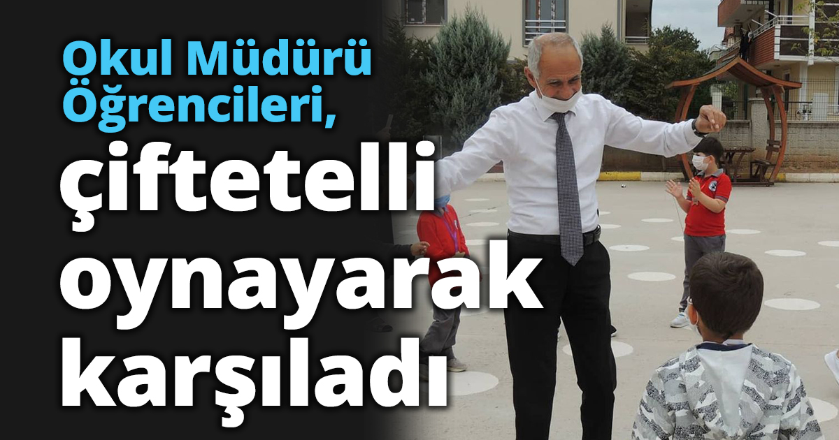 Öğrencileri, çiftetelli oynayarak karşıladı
