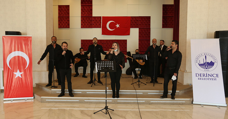 23 Nisan Coşkusu Evlerde Yaşandı