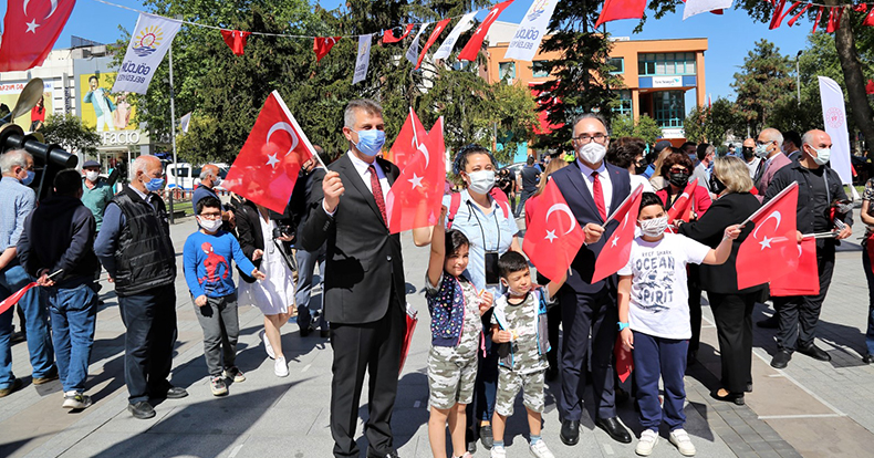 GÖLCÜK’TE 19 MAYIS COŞKUSU