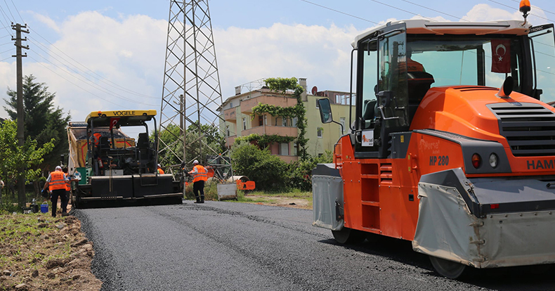 GÖLCÜK BELEDİYESİ BİR HAFTADA 2300 TON ASFALT SERİMİ YAPTI
