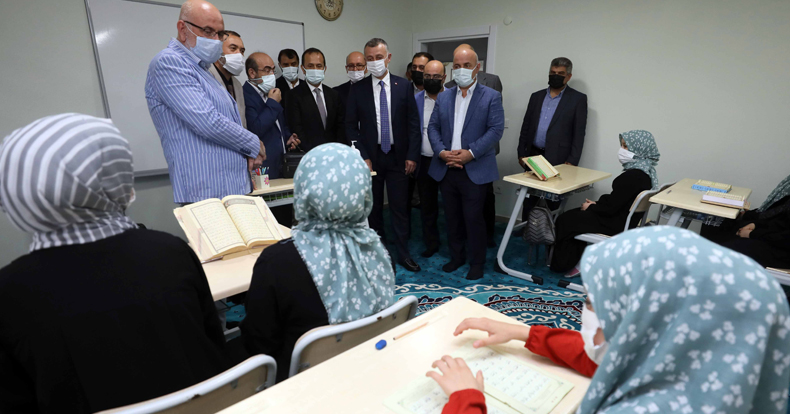 Başkan Büyükakın: Çocuklarımızın her anında yanlarındayız
