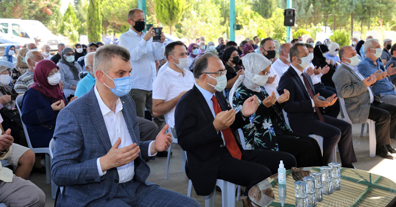 Gölcük’te Deprem şehitleri dualarla anıldı