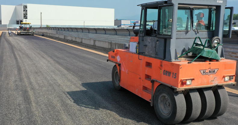 Başiskele’de yol yapım çalışmaları tam gaz sürüyor