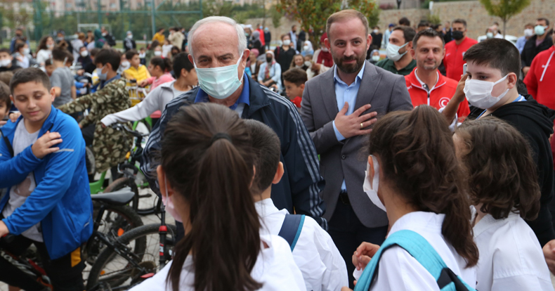 Pedalları sağlıklı yaşam için çevirdiler