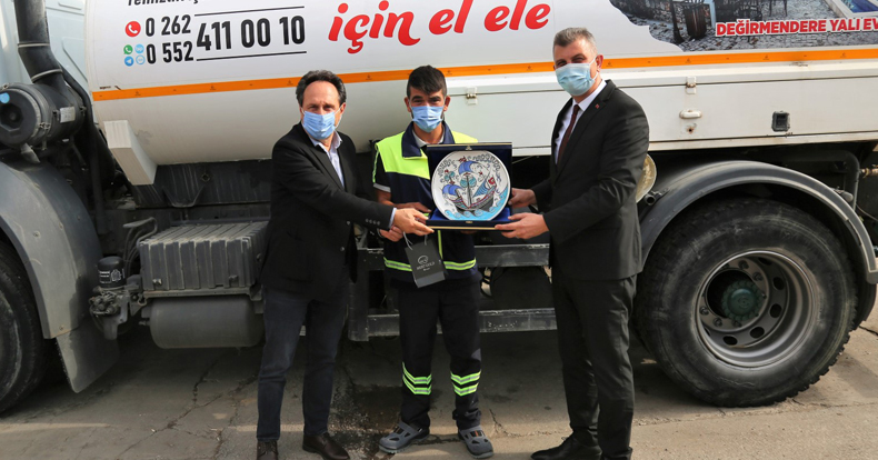 Başkan Sezer kahraman Müslüm Kaya’yı tebrik etti